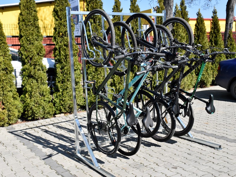 Wieszak LIFT PREMIUM-6 (6 stanowisk) z konstrukcją i uchwytami